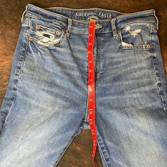 American Eagle High Rise Distressed Jeans- Size 8 - Picture 8 of 8